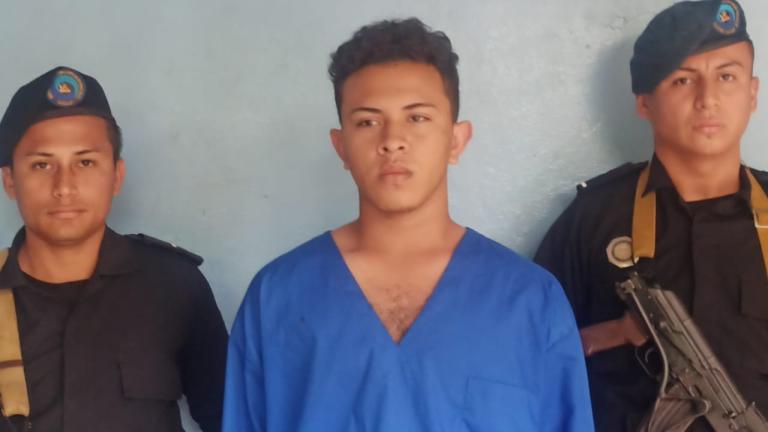 Policía de Granada presentó a sujeto que asesinó con un pico de botella a un jovencito en Nandaime
