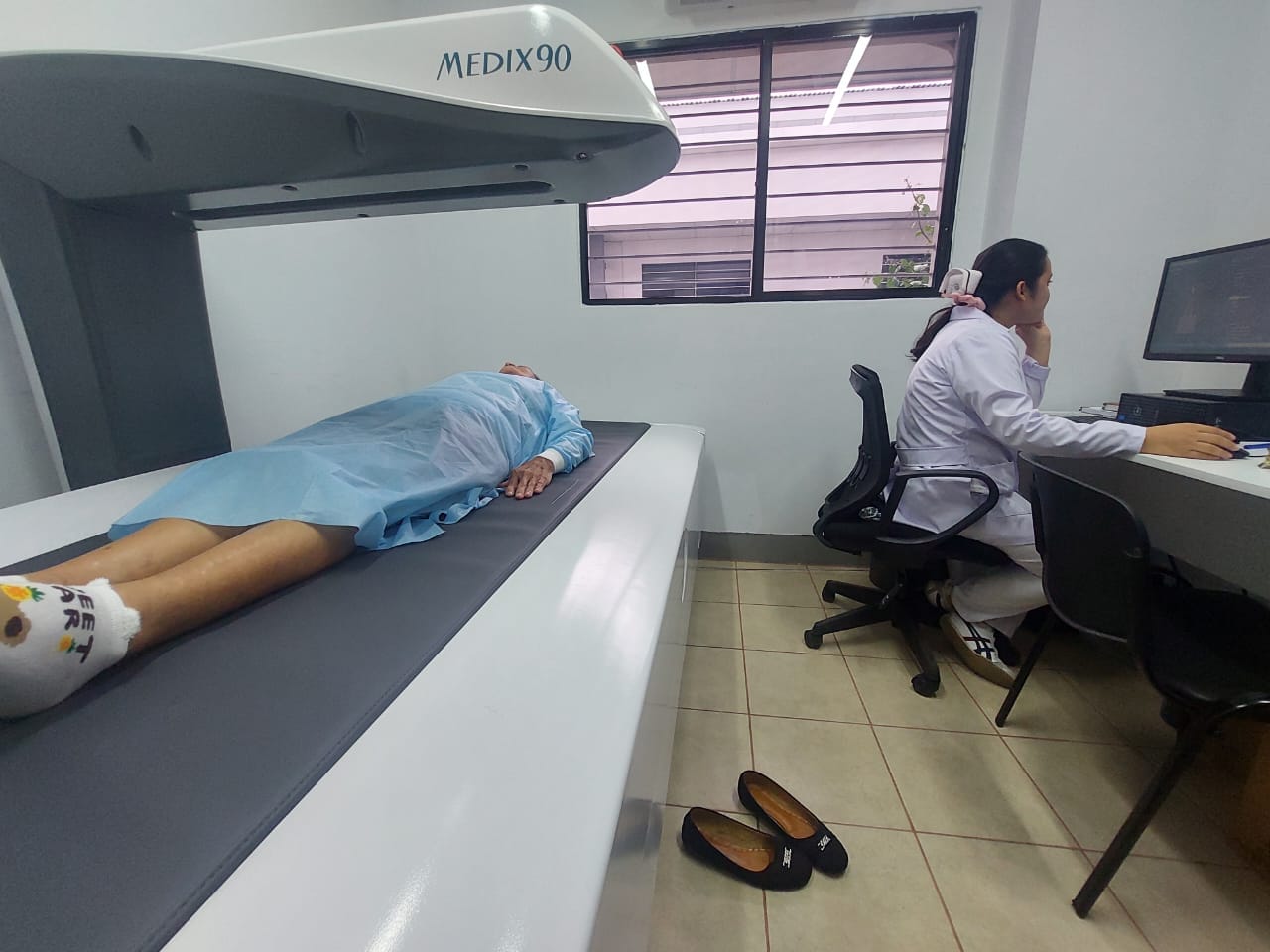 El Ministerio de Salud de Nicaragua invirtió un millón 600 mil córdobas para instalar un densitómetro óseo de última generación 