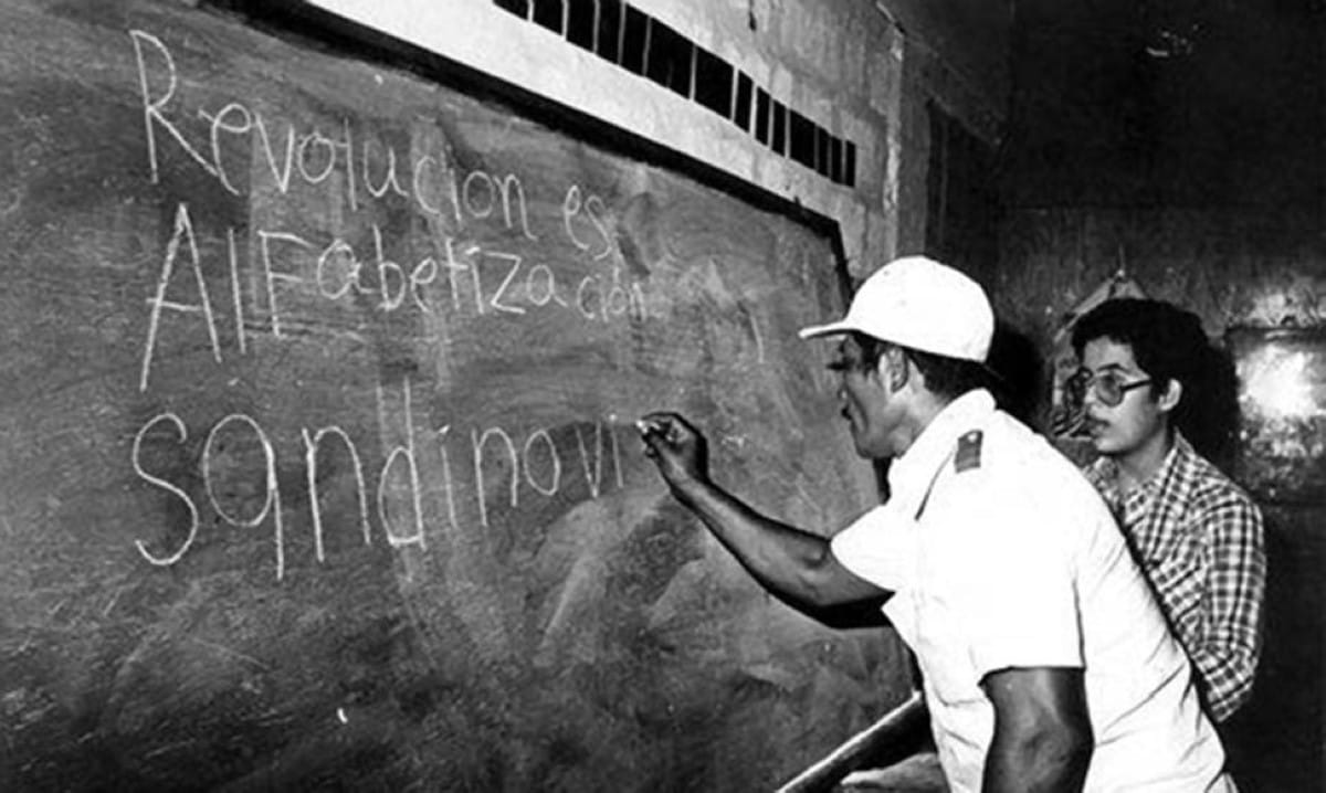 Al terminar la labor de los maestros cubanos en Nicaragua se había reducido la tasa de analfabetismo de un 50.35% a un 12.96%