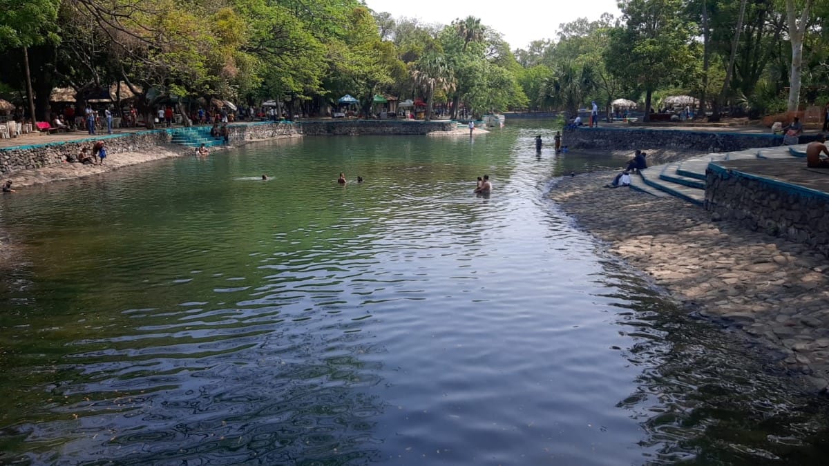 El balneario El Trapiche, ubicado en Managua, Nicaragua, es un popular centro recreativo que atrae a miles de visitantes