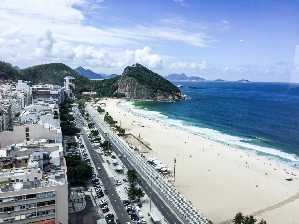 Río de Janeiro llegó a su récord de sensación térmica, alcanzando los 62.3°C. El anterior límite lo había alcanzado en noviembre de 2023, llegando a los 59.7°C. 