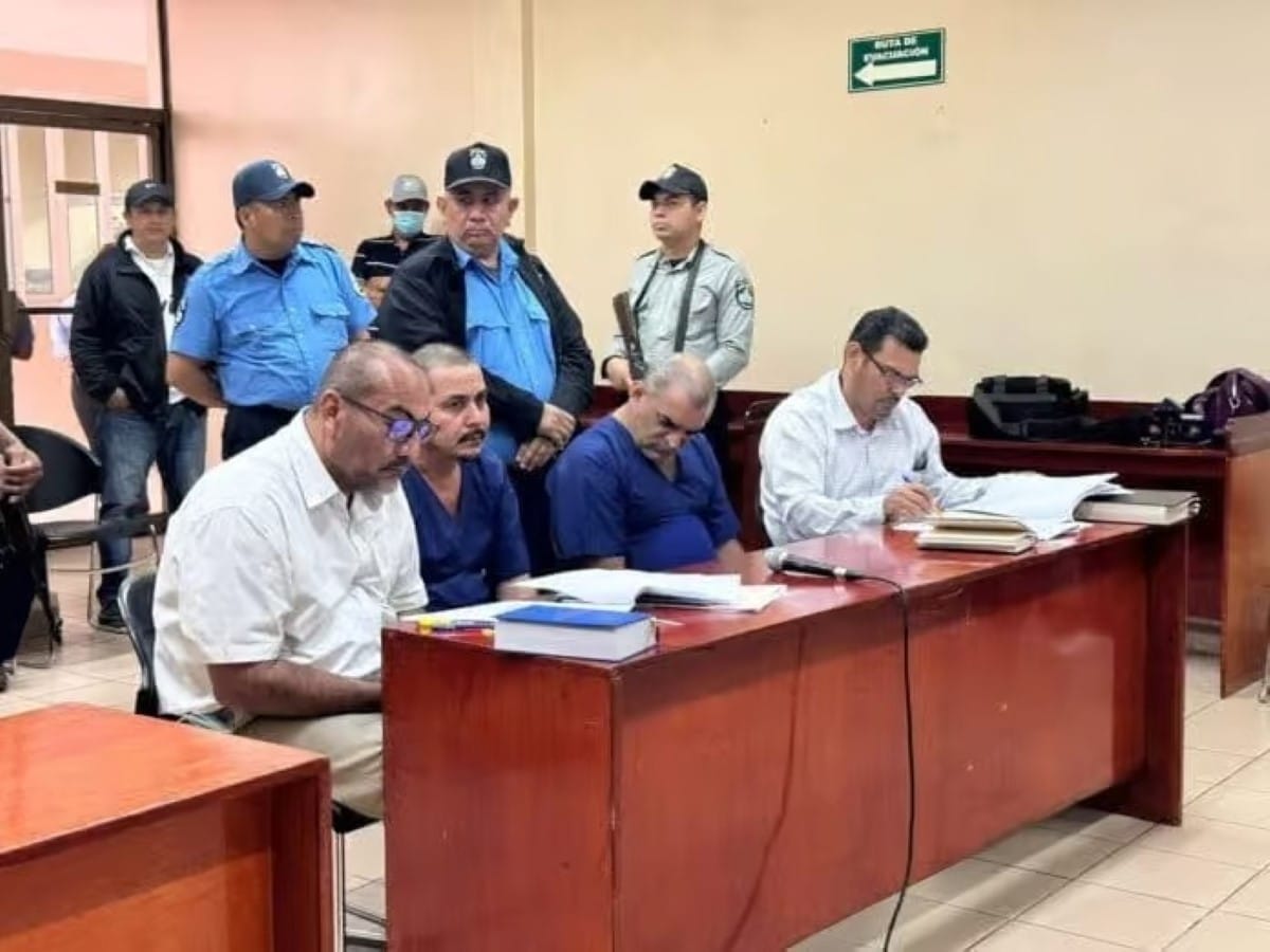 Siguen presentando pruebas contra  Douglas Otoniel Orozco Cruz y Luis Martín Chavarría López