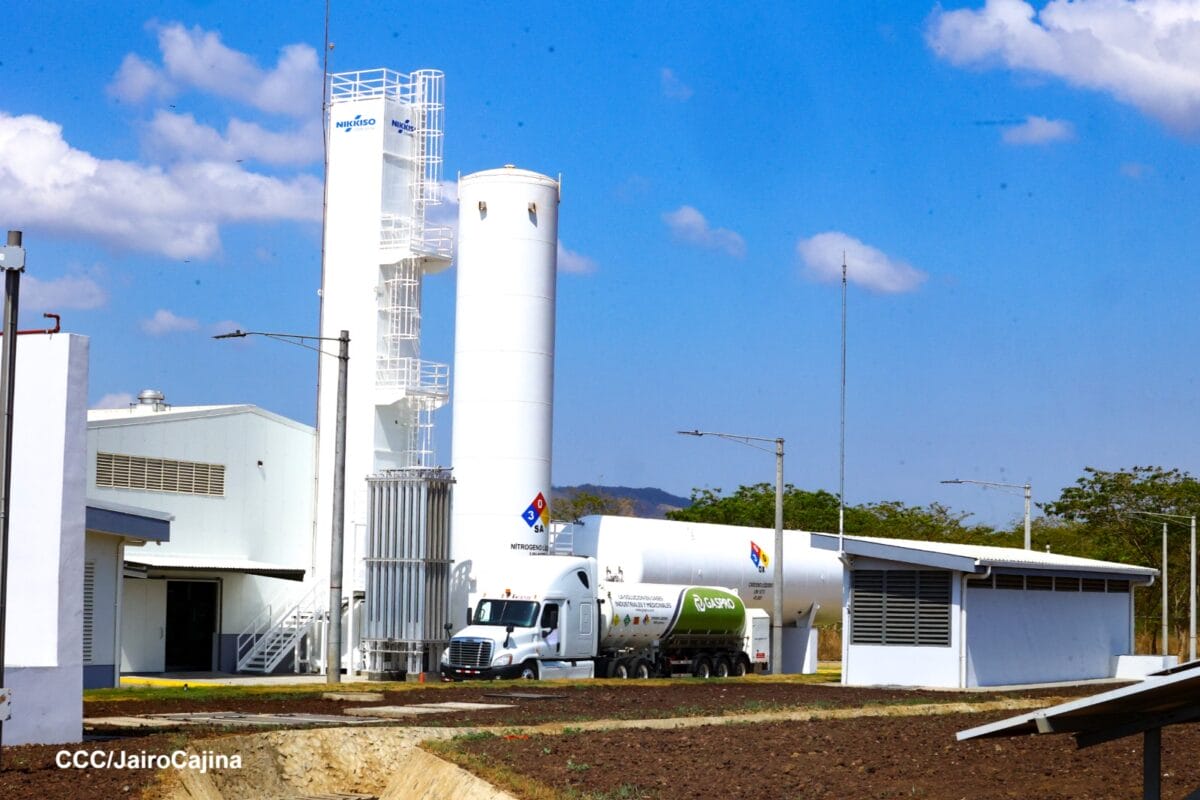 La Planta de Producción de Oxígeno y Nitrógeno Líquido está ubicada en el municipio de Mateare