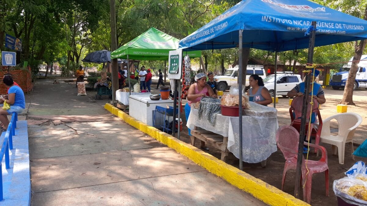 El Trapiche ofrece refrescantes aguas y una amplia oferta gastronómica