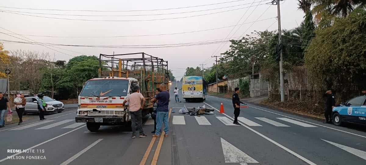 El accidente de tránsito ocurrió en en el kilómetro 51 de la carretera Panamericana Sur.