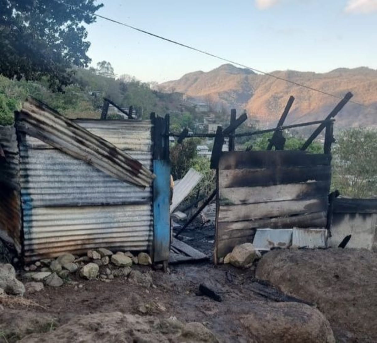 Incendio en Jinotega deja tres familias sin hogar