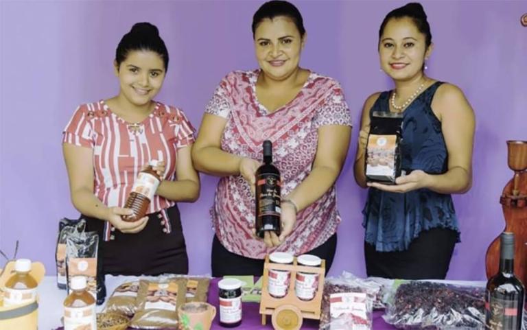 Programa Usura Cero ha beneficiado a casi 40 mil emprendedores en el país