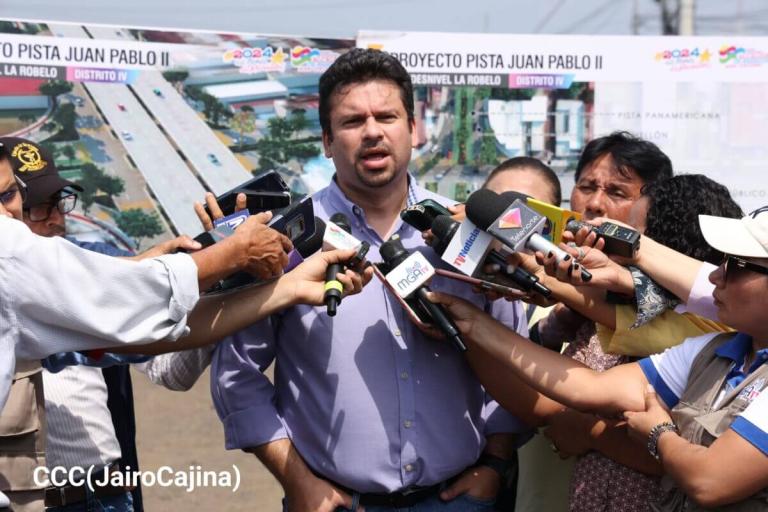 Fidel Moreno supervisa avances de la Pista Juan Pablo II en Managua