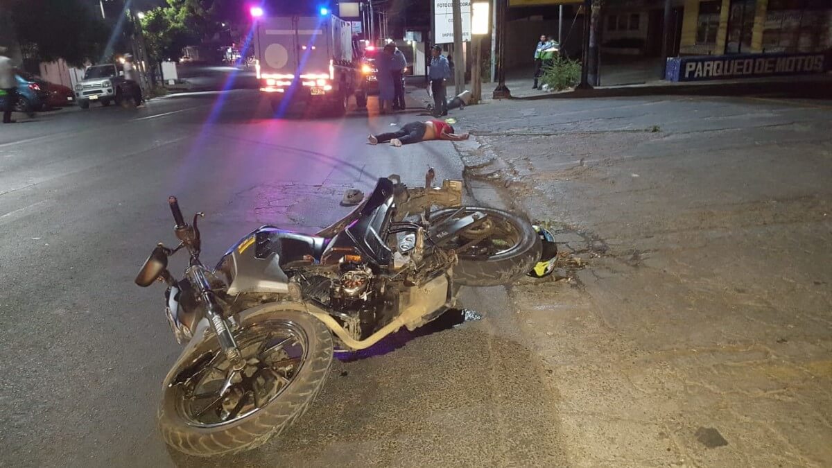 Trágico accidente en Sinsa-Altamira: dos jóvenes mueren en moto