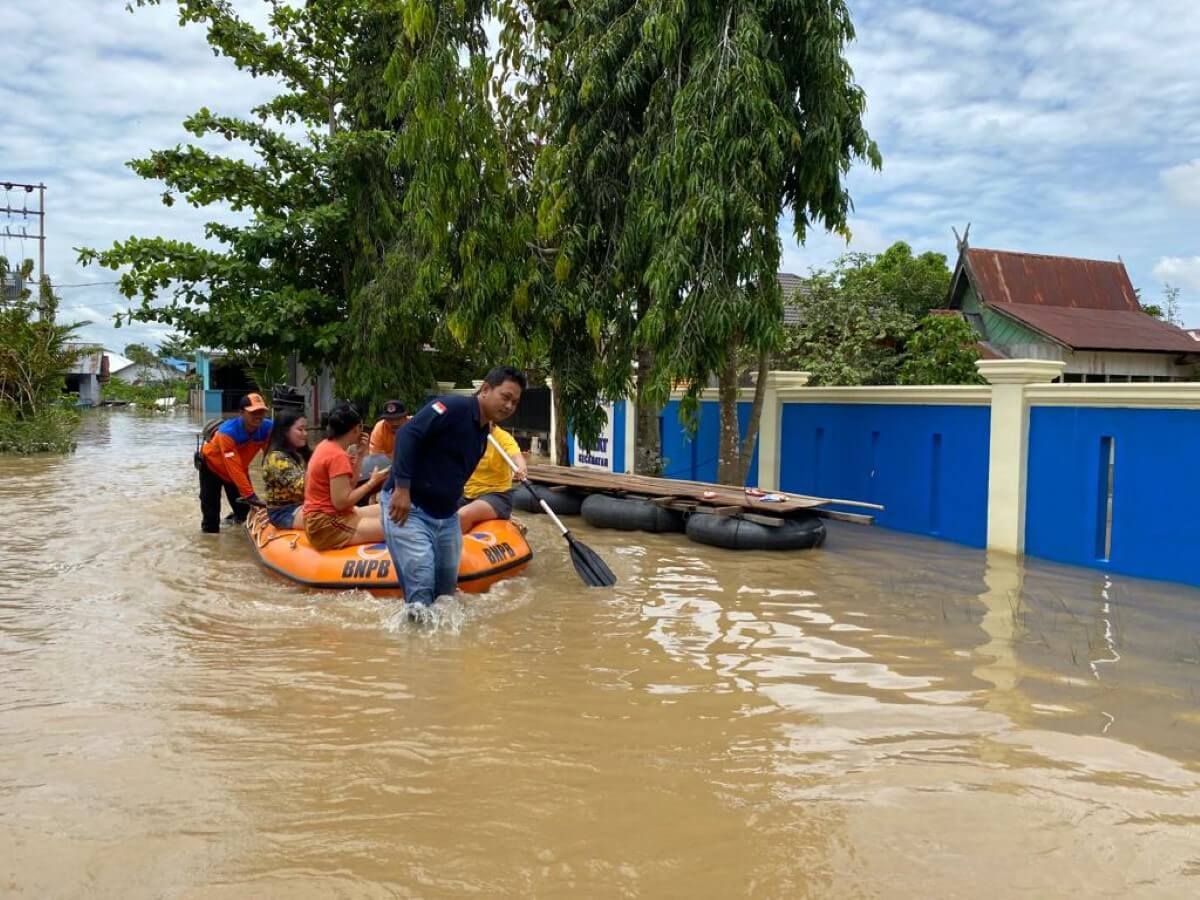 Al menos 19 personas resultaron heridas en las inundaciones repentinas