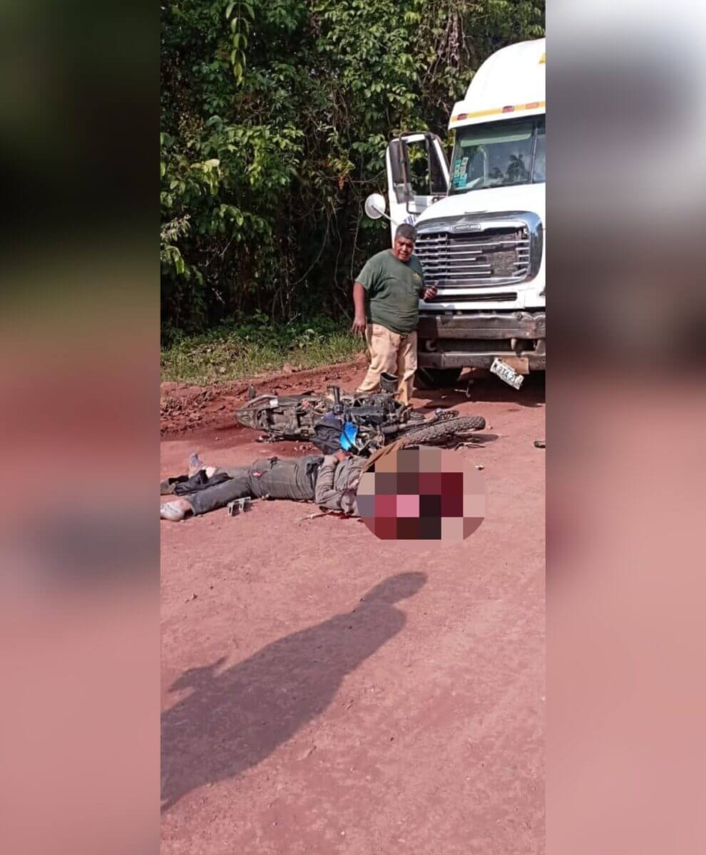 Trágico accidente: motociclista de 17 años muere al chocar en San Carlos