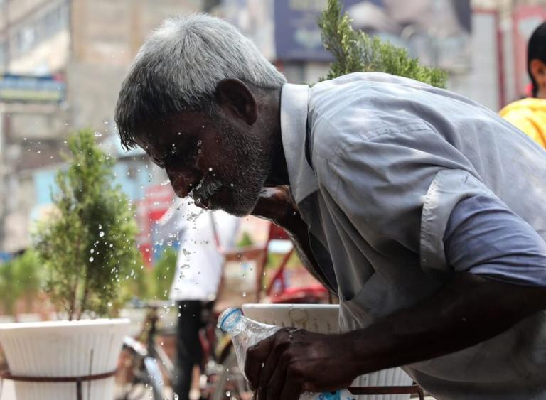 Calor extremo azota a India y Pakistán: Temperaturas superan los 50°C