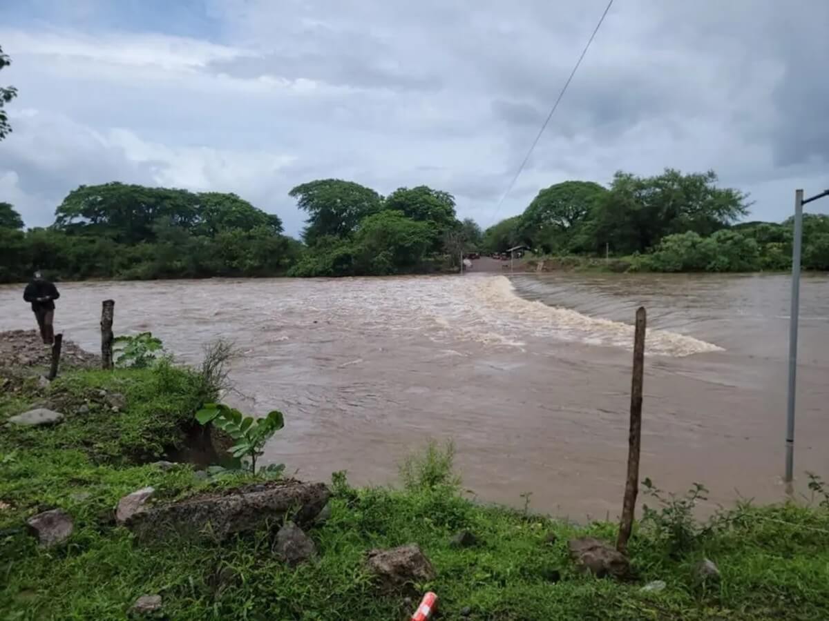 Alerta roja en Honduras por desbordamiento del río Goascorán. Foto cortesía Noticia HN