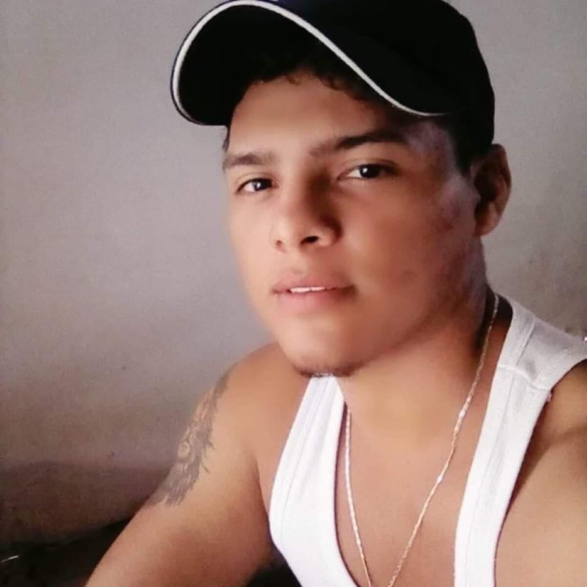 El joven nicaragüense Oscar Orlando Meneses