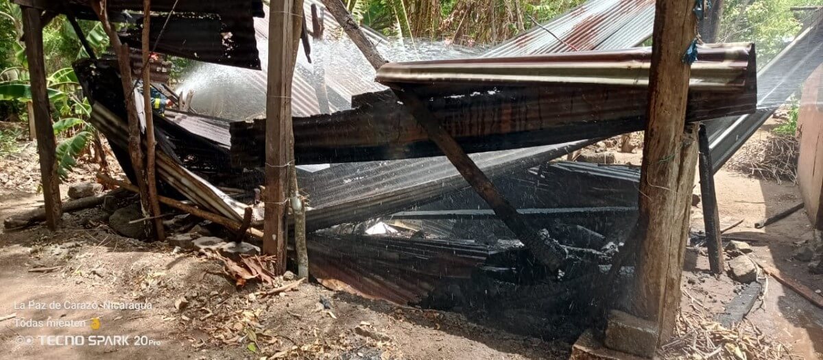Incendio en casa de María López: pérdidas materiales en barrio Sinaí