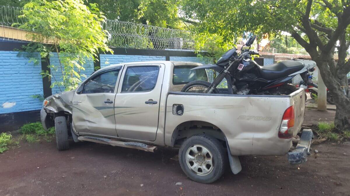 Trágico accidente en Managua: motociclista fallece al impactar con una camioneta