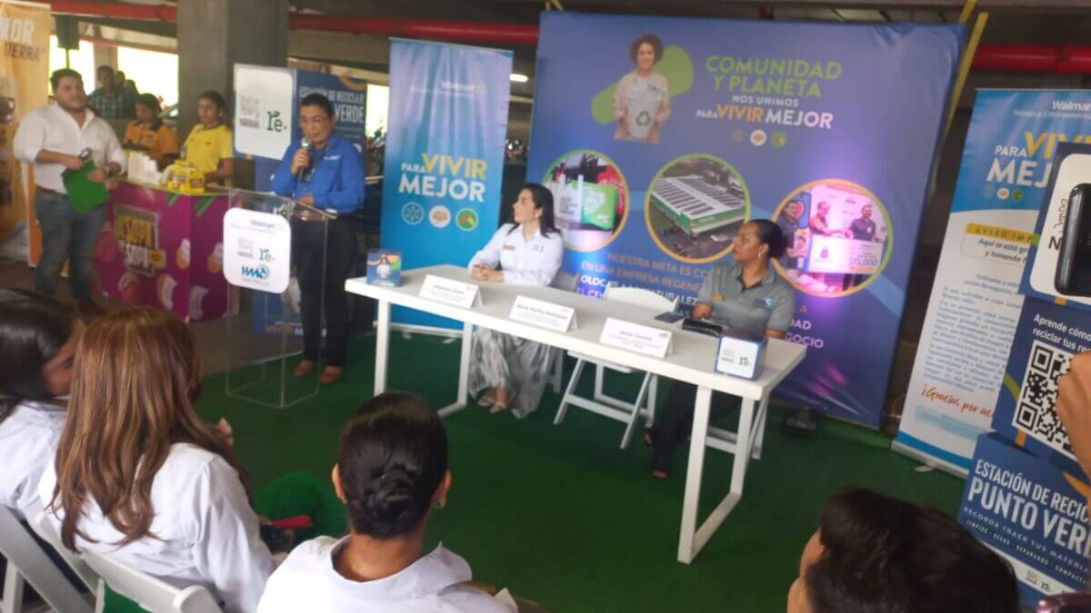 Reciclaje sostenible en Nicaragua: Walmart y Nestlé inauguran estaciones "Punto Verde"