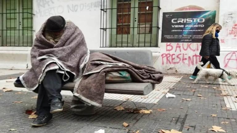 Cinco personas sin hogar fallecen en dos semanas en Buenos Aires, Argentina
