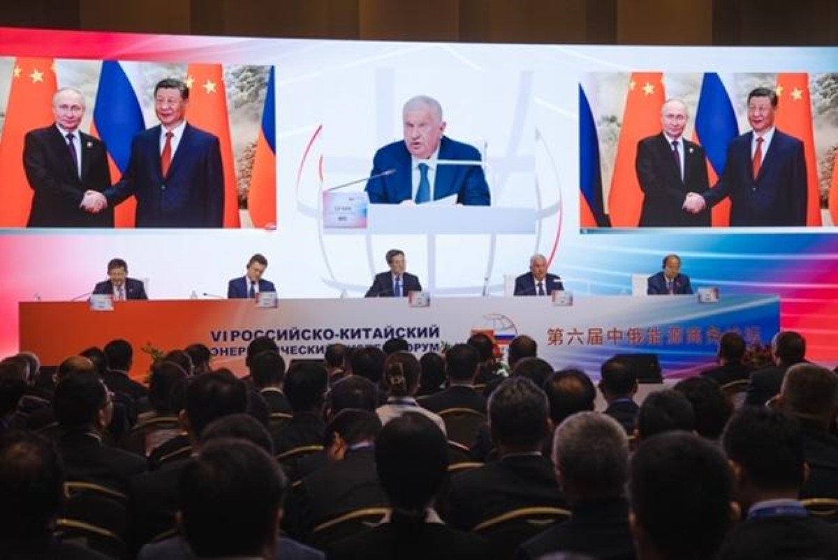 Discurso de Igor Sechin presidente de la compañía ROSNEFT en el VI Encuentro Empresarial de Energía Rusia-China en Moscú