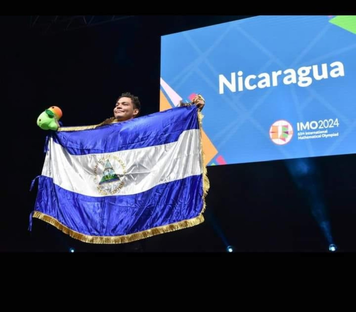 El nicaragüense Isaac Dahir Rodríguez Gutiérrez logró la medalla de bronce durante la 65 Olimpiadas Internacional de Matemáticas