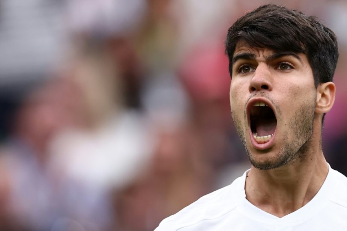 Carlos Alcaraz vence a Ugo Humbert y avanza a cuartos de final en Wimbledon