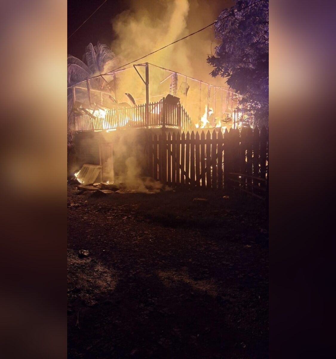 Incendio en bar Tío Pancho en La Cruz de Río Grande, Nicaragua