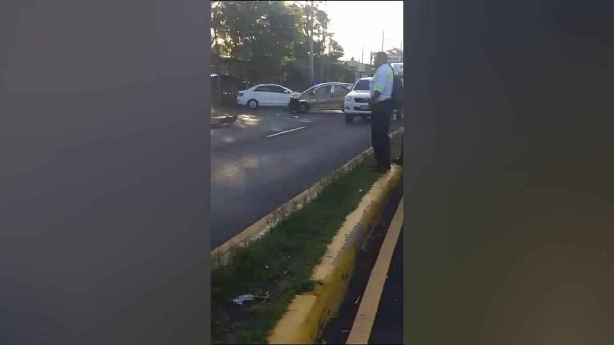 Un taxista giró en U y causó la tragedia