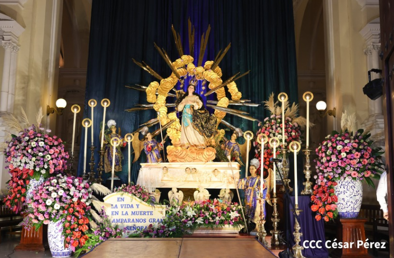 Leoneses celebran 77 años de la Gritería en honor a la Asunción de María