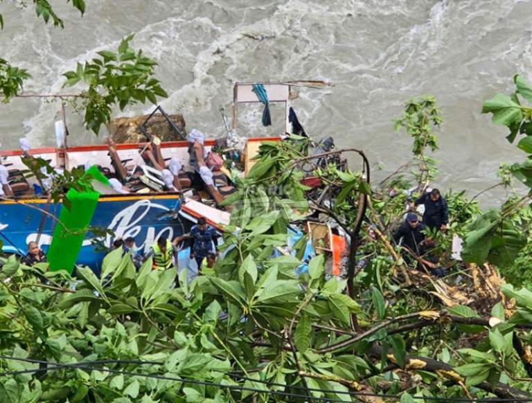 Tragedia en Nepal deja 27 fallecidos