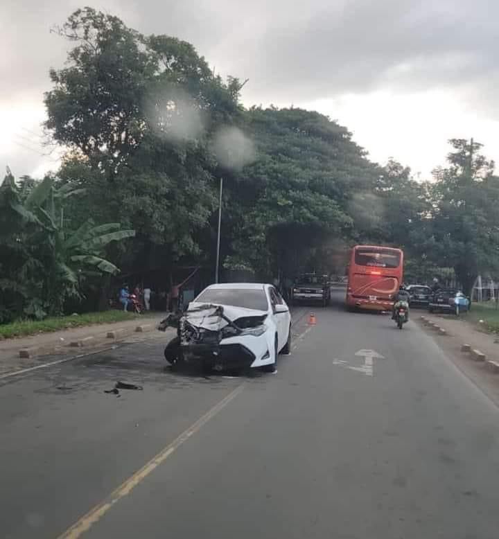 Trágico accidente: Maestra y esposo mueren impactados por 'La Rubia'