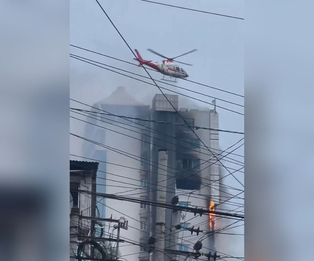 Tragedia en Bangladesh: 24 muertos y 150 heridos en incendio de hotel