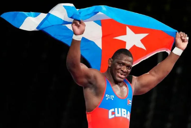 Luchador cubano Mijaín López gana su quinta medalla de Oro en Juegos Olímpicos
