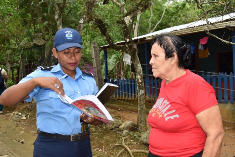 Policía Nacional visitó a más de 10 mil madres de familia en los últimos 7 días