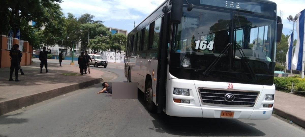 ¡Increíble! Doña Francisca Raquel Pereira Gómez, atropellada por un bus en Managua