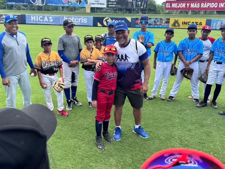 Más de 200 niños participan en jornada deportiva en Estadio de Béisbol Soberanía