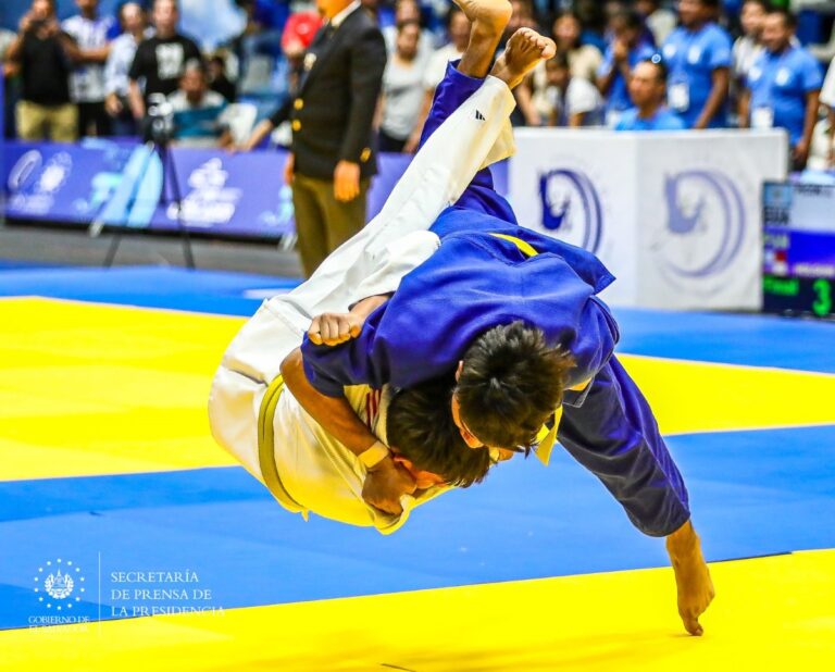 David Zambrano gana oro en Judo y voleibol femenino jugará la final de los Juegos Codicader 2024