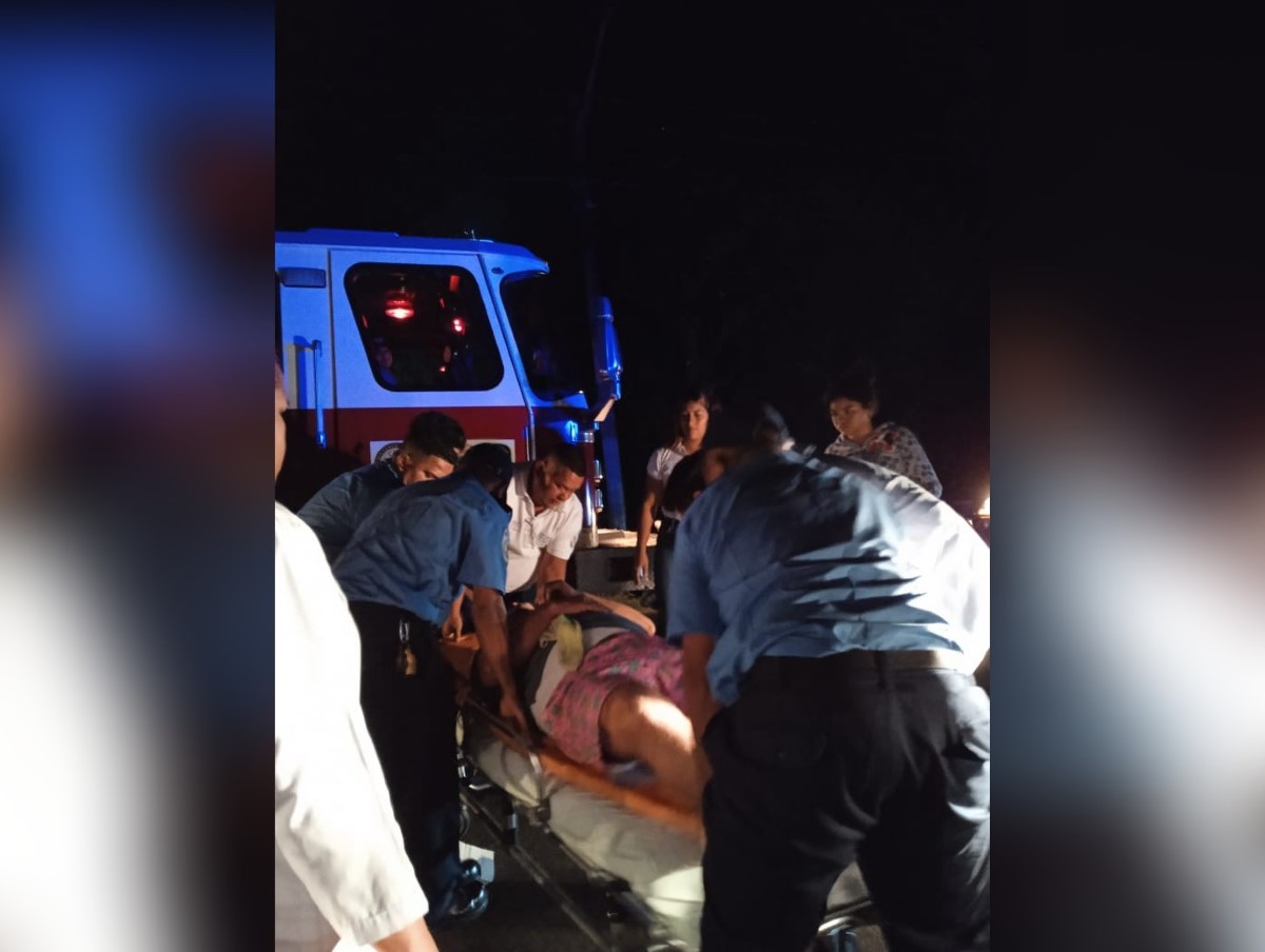 Motociclista herido al chocar contra caballo en El Realejo, Chinandega