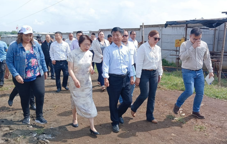 Delegación china visita Nuevas Victorias y resalta importancia del proyecto habitacional