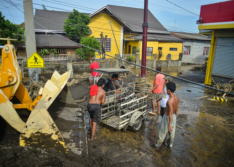 Aumenta A 81 La Cifra De Muertos Por La Tormenta Trami En Filipinas ...