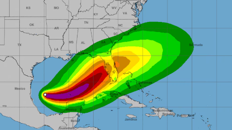 Huracán Milton se fortalece a categoría 1 y se prepara para impactar Florida