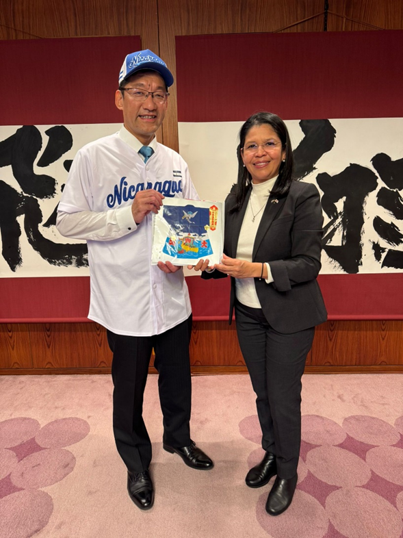 Encuentro con el Alcalde de la ciudad de Iwaki, UCHIDA Hiroyuki