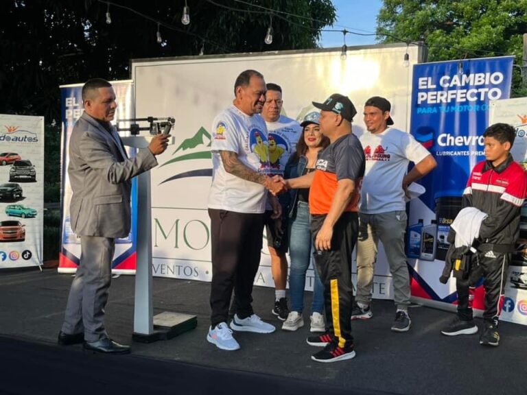 Todo listo para peleas Caldera-Rosendo, El Matador-Quiebra Jicara y la Chinamo-La Yasuri en Polideportivo Alexis Arguello