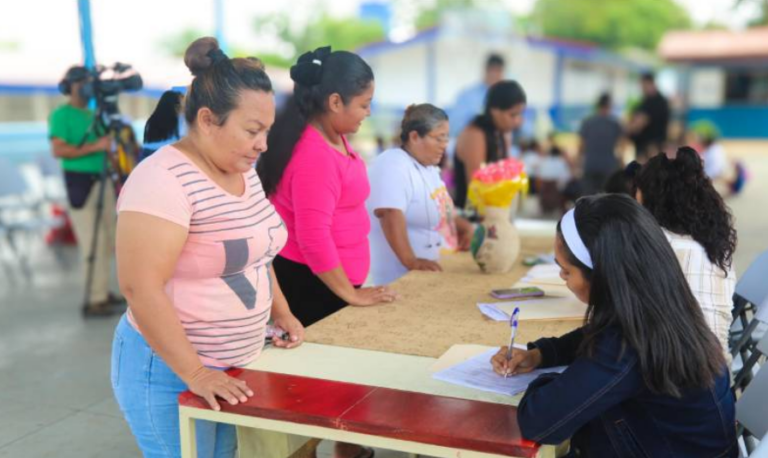 Matrícula Escolar en Nicaragua: Un éxito con 100.1% de estudiantes inscritos para el 2025