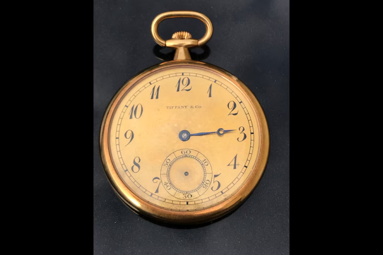 Reloj del capitán del Titanic se subasta por casi 2 millones de dólares