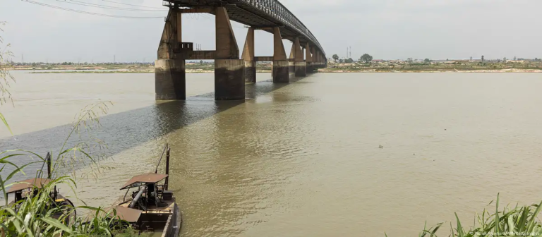 Naufragio en el río Níger deja casi 30 muertos y más de 100 heridos en Nigeria
