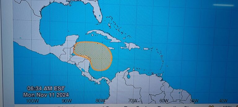 INETER pronostica lluvias toda esta semana en Nicaragua mientras vigila sistema de baja presión