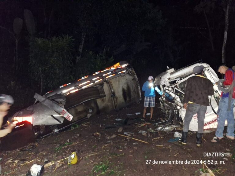 Vuelco de cisterna repleta de combustible causa cuantiosos daños materiales en Jinotega