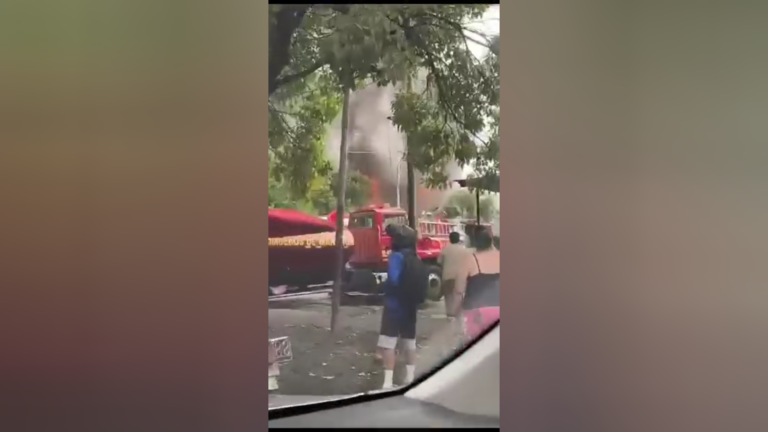 Incendio arrasa segundo piso de vivienda donde venden fritanga en Managua