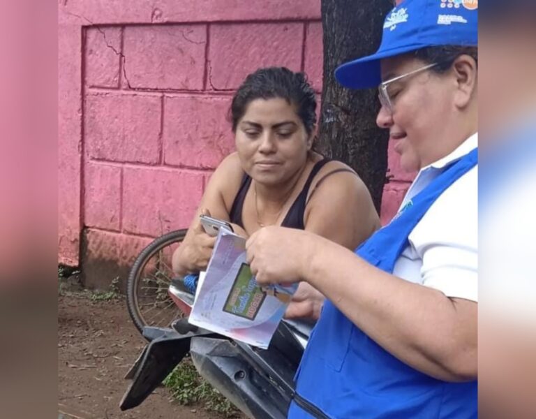 MIFAMILIA visita casa a casa para concientizar a familias y proteger la empatía y el trato digno