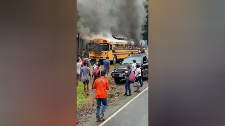 Pasajeros ven la muerte de cerca al incendiarse bus en San Juan del Sur